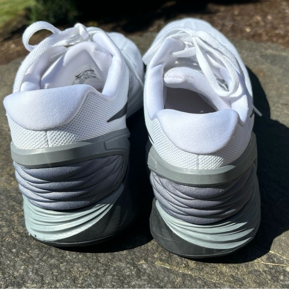 Nike Men’s Lunarglide 6 White, Gray and Black Sneaker. Size 15 - Picture 3 of 5